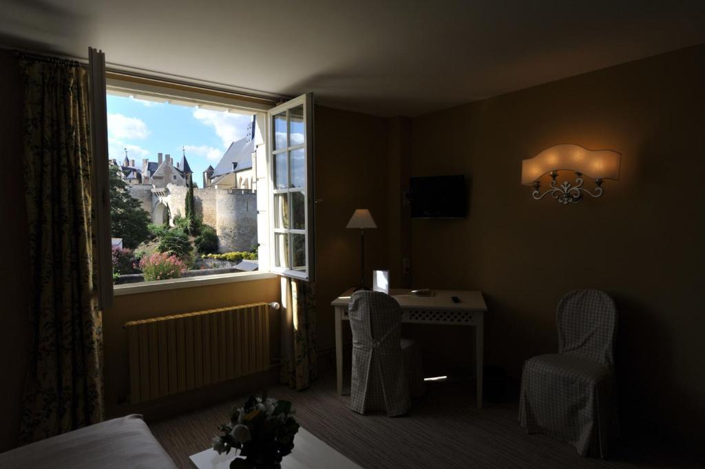 Hotel Spa Le Relais Du Bellay Montreuil-Bellay Rom bilde